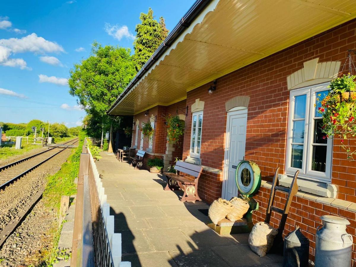 The Booking Office, Stoke Edith Station Герефорд Екстер'єр фото